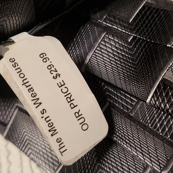 Tie - Picture 2 of 4